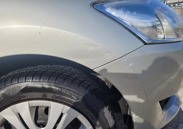 Toyota Auris cena 23700 przebieg: 107000, rok produkcji 2008 z Kraków małe 29
